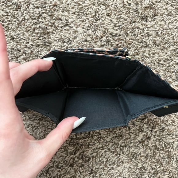 Leopard Wallet - Picture 3 of 6